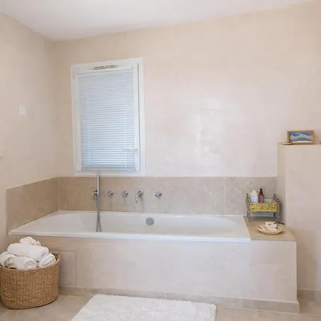 Janna - Sea View & Private Pool *